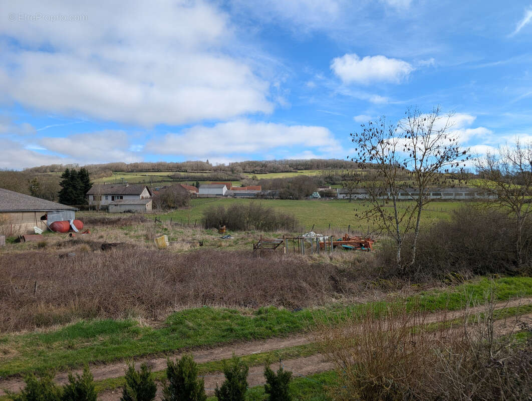 Maison à MARCILLY-OGNY