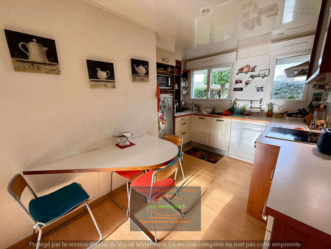 Maison à MONTGERMONT