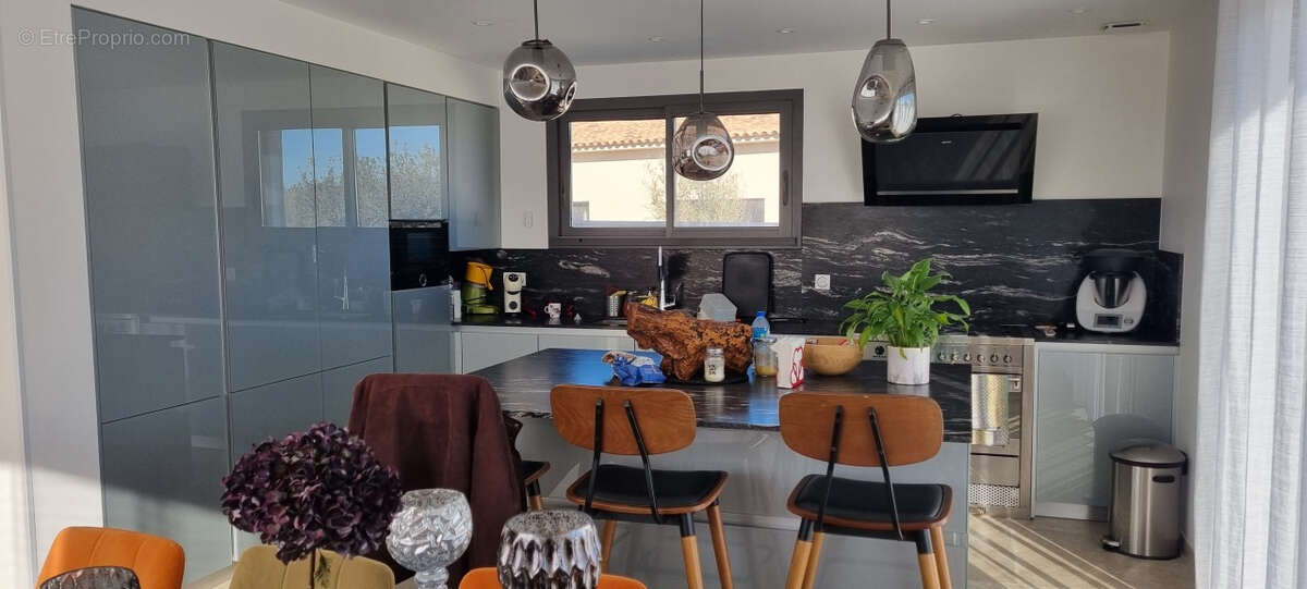 Maison à PUGET-SUR-ARGENS