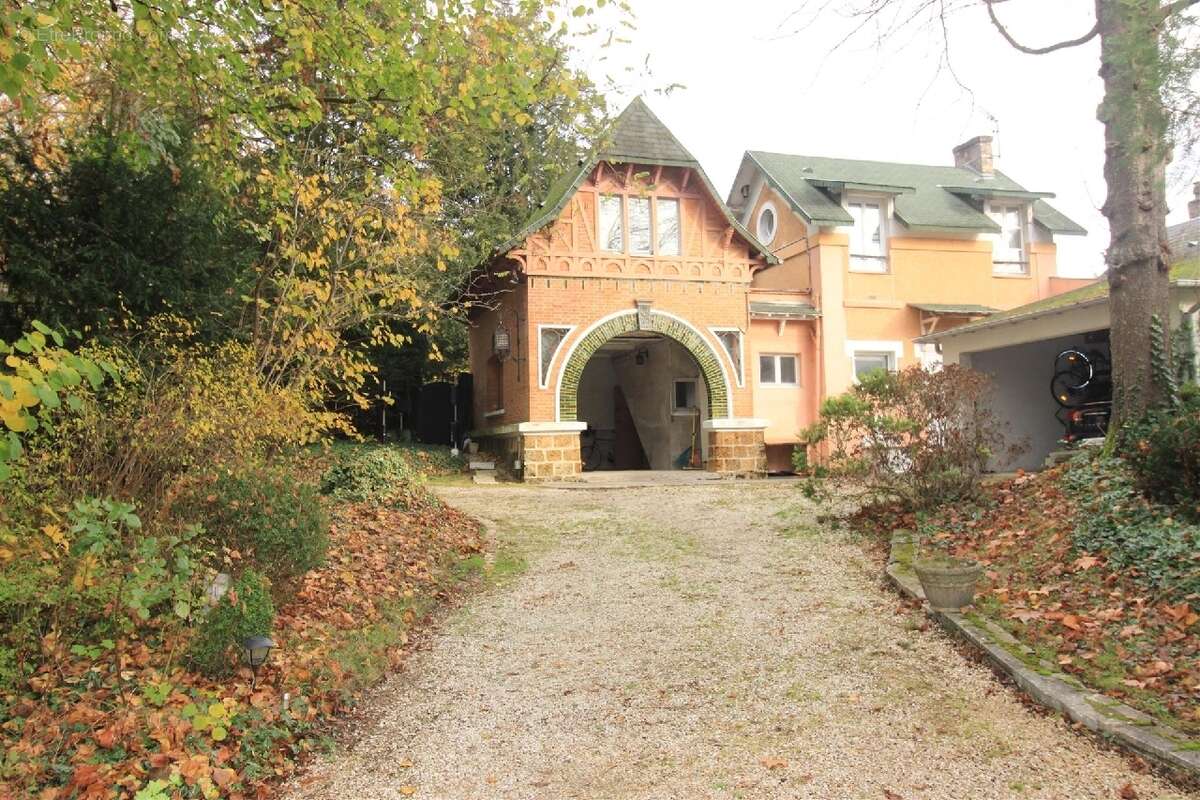 Maison à YERRES