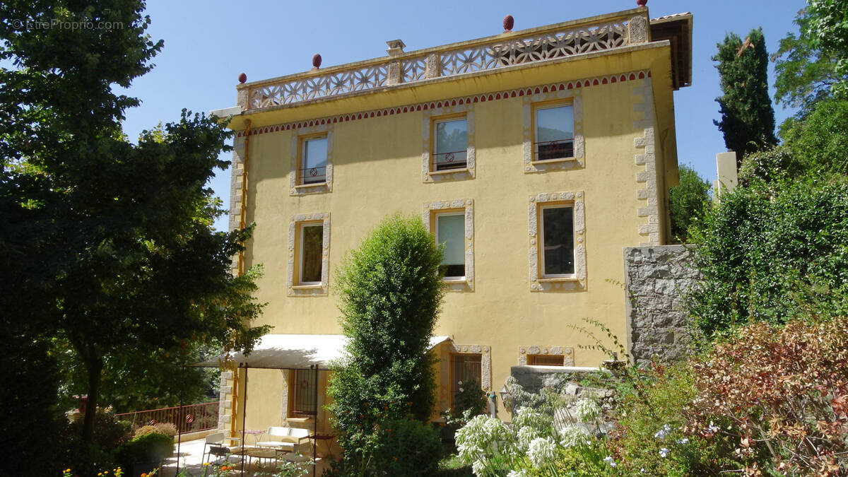 Maison à SAINTE-LUCIE-DE-TALLANO