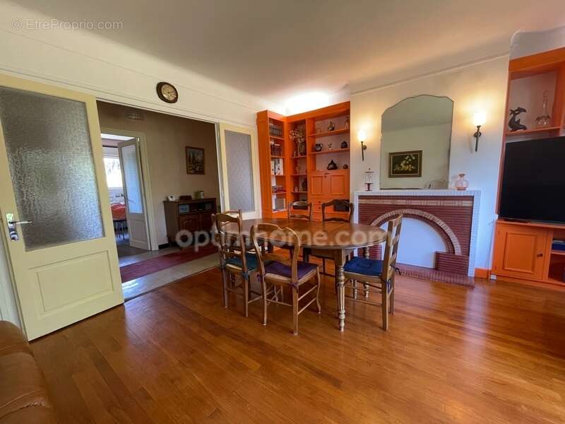 Maison à MAGNAC-LAVAL