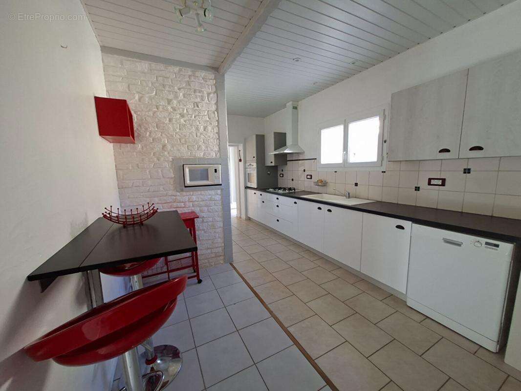 Jolie petite Maison  en pierre Saint-Estèphe 5 pièce(s) 80 m2 - photo 11