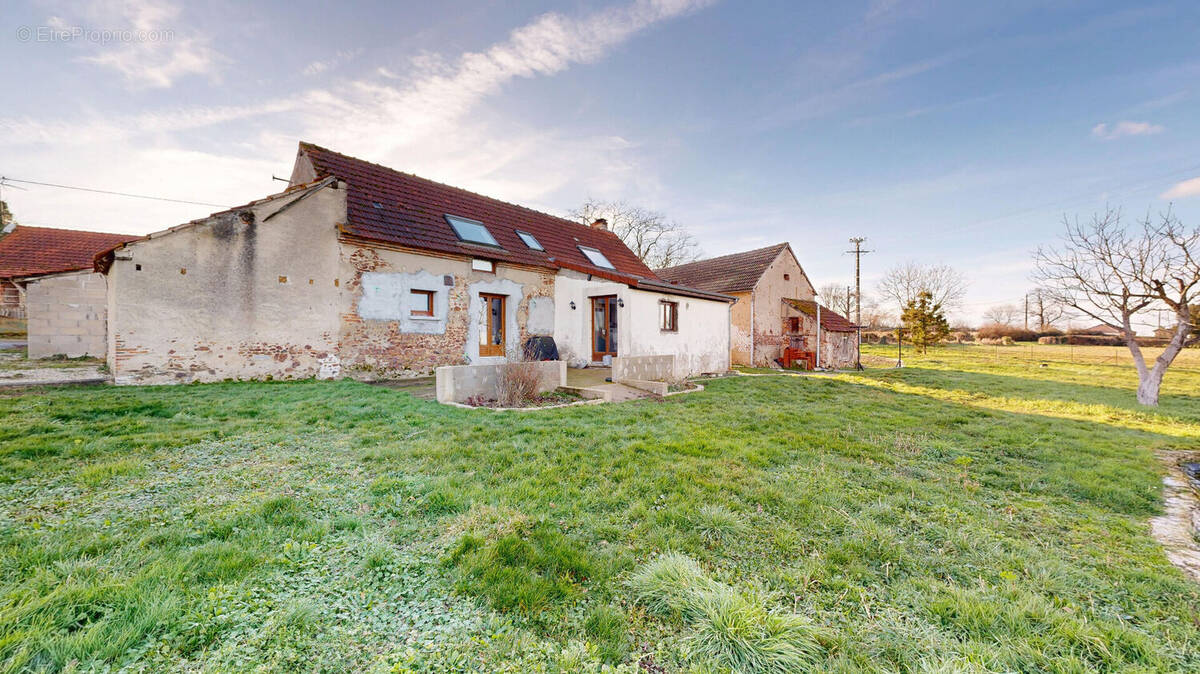 Maison à SAINT-AUBIN-SUR-LOIRE