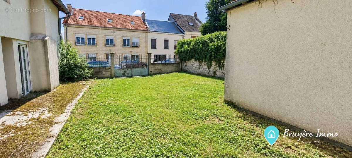 Maison 178 m² à Aubenton  - photo 4