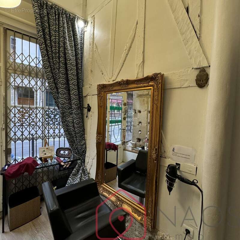 Droit au bail -concept store / cabinet / barbier  local atypique  paris - photo 4