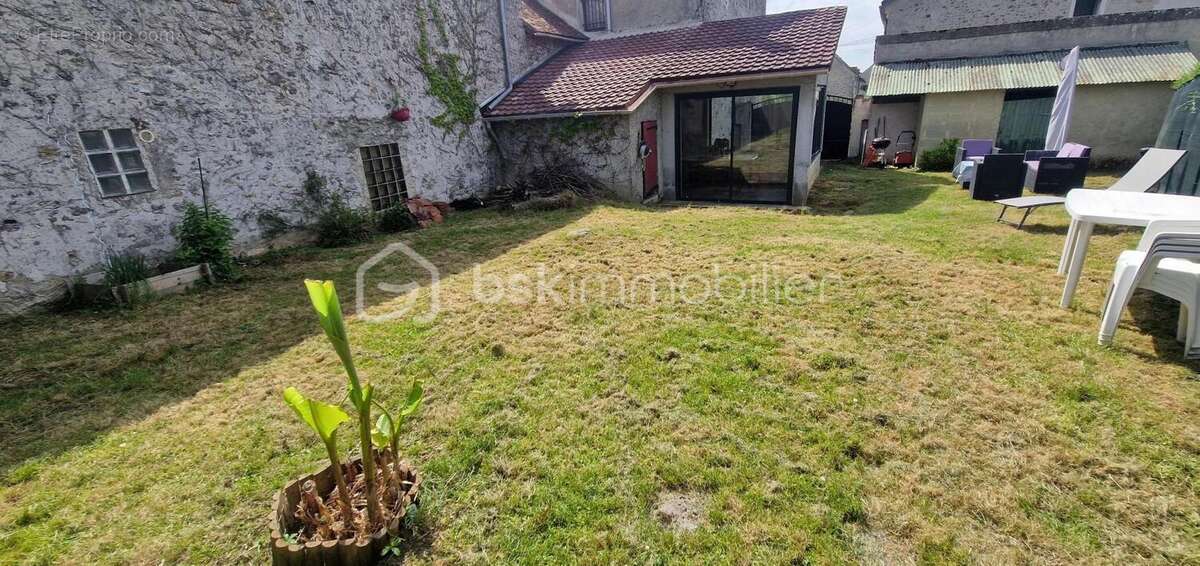 CHARMANTE BRIARDE DE 170M2 environ, 4 chambres avec jardin attenant - photo 17