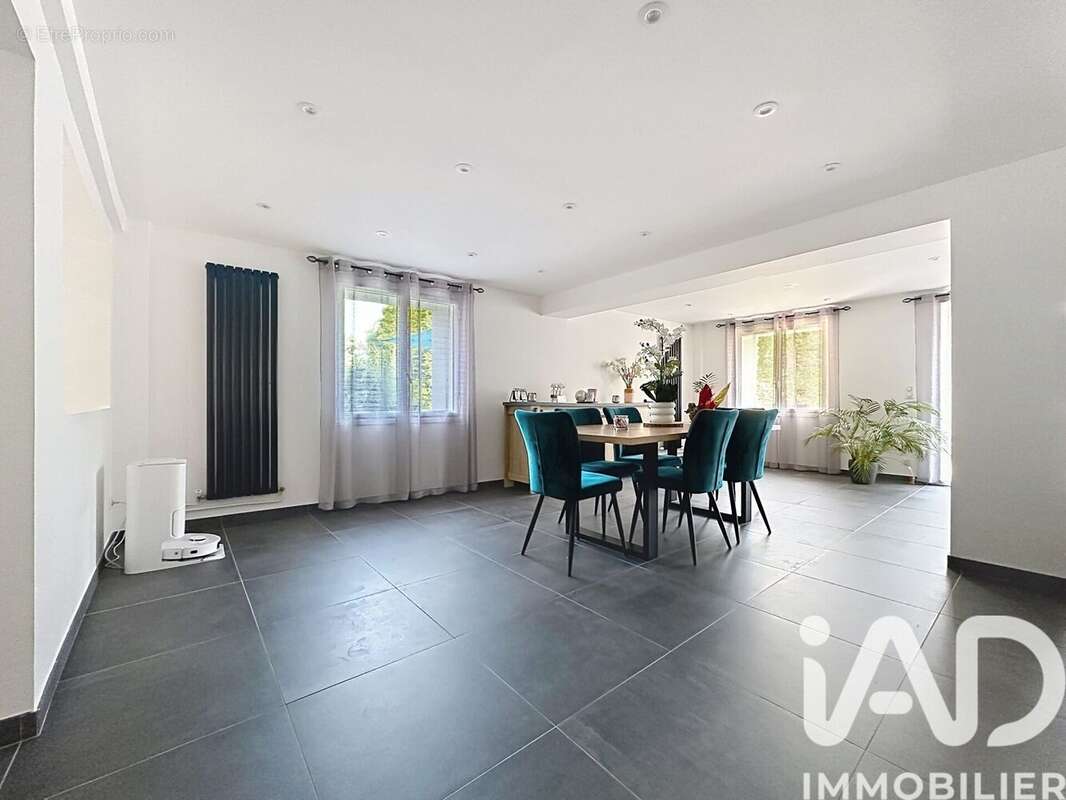 Maison 350 m² à Vieille-Eglise-En-Yvelines  - photo 7