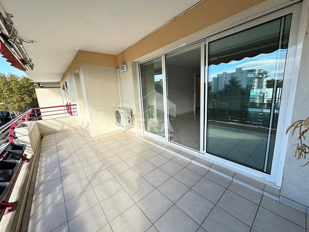 Appartement à FREJUS