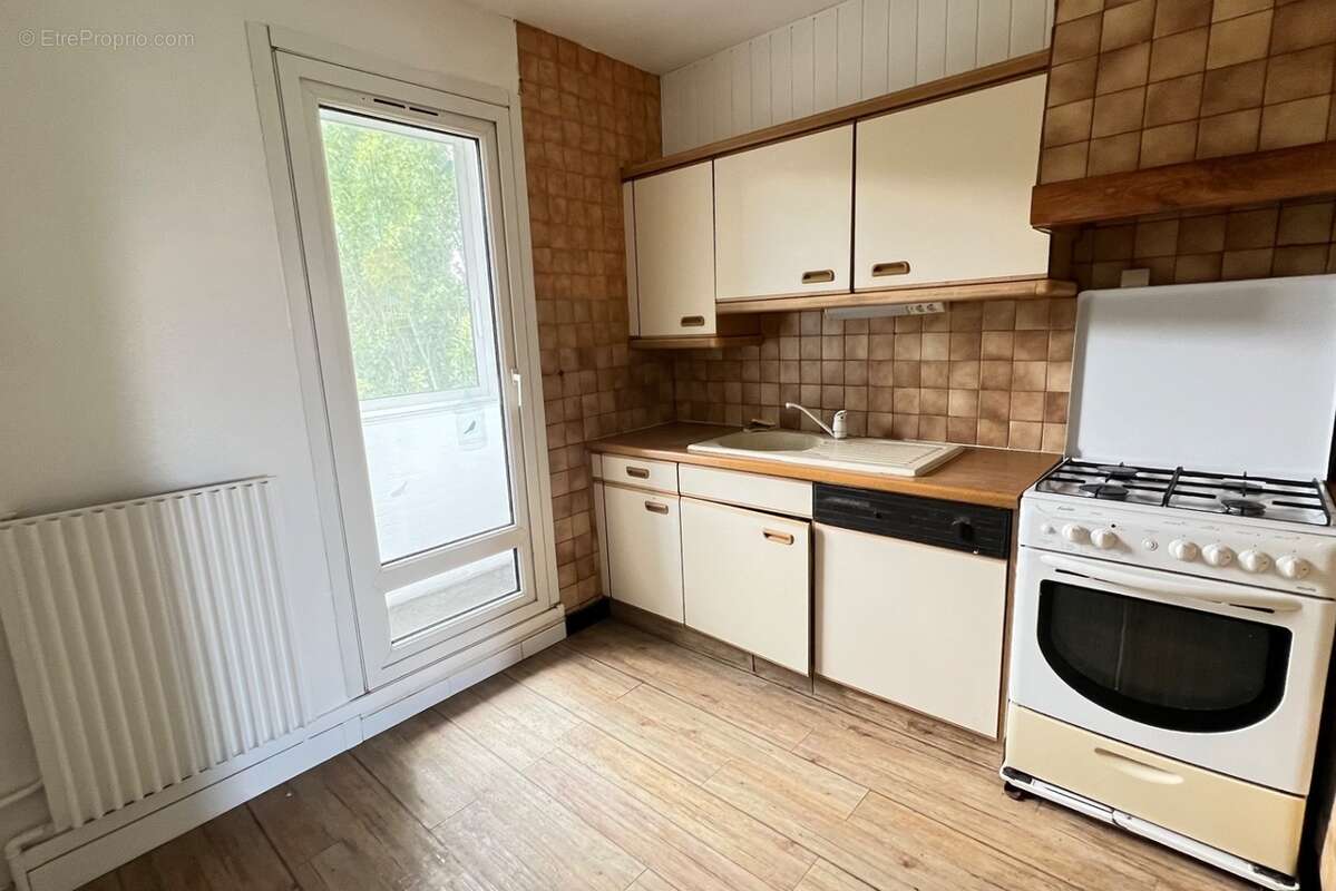 Appartement 71 m² à Gagny  - photo 4