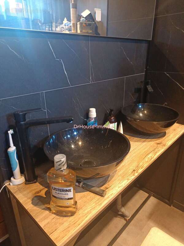 Maison à SAINT-PIERRE-DU-REGARD