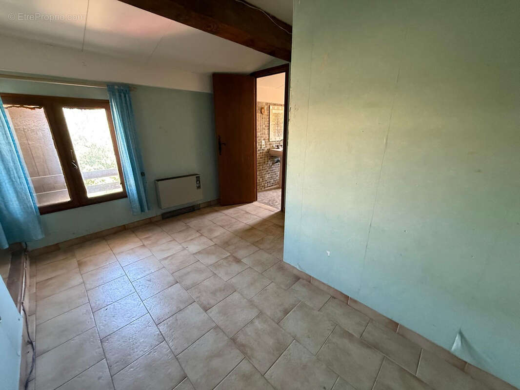 Maison à MONTAGNAC