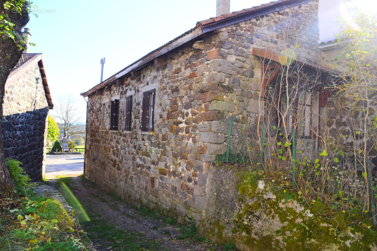 Maison à COUCOURON
