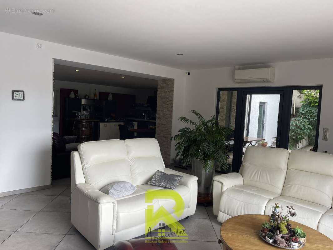Maison à COLOMBIERS