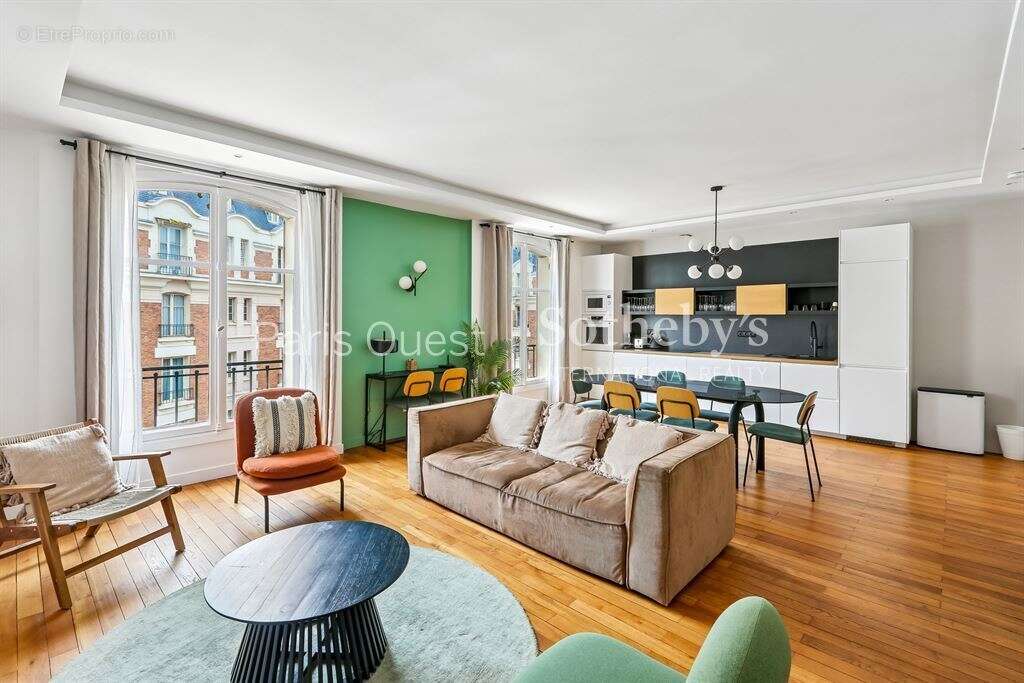 Appartement à NEUILLY-SUR-SEINE