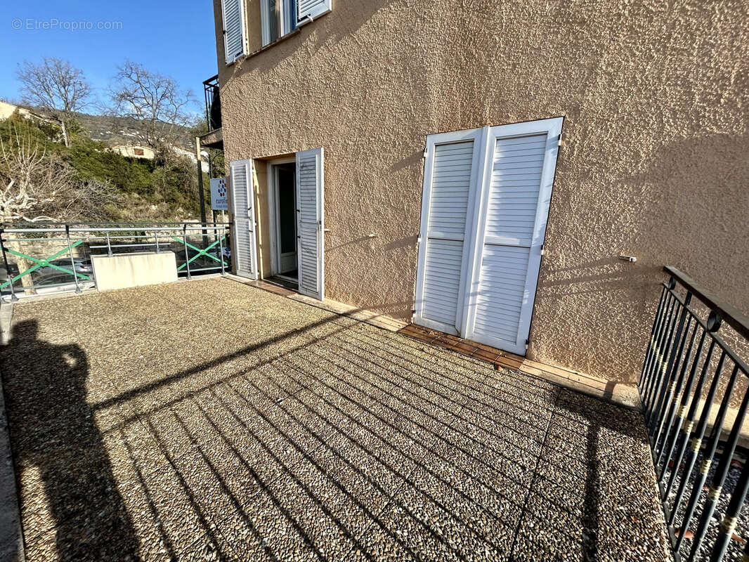 Appartement à PEYMEINADE