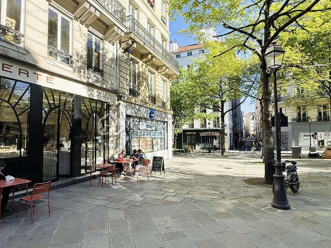 Appartement à PARIS-3E