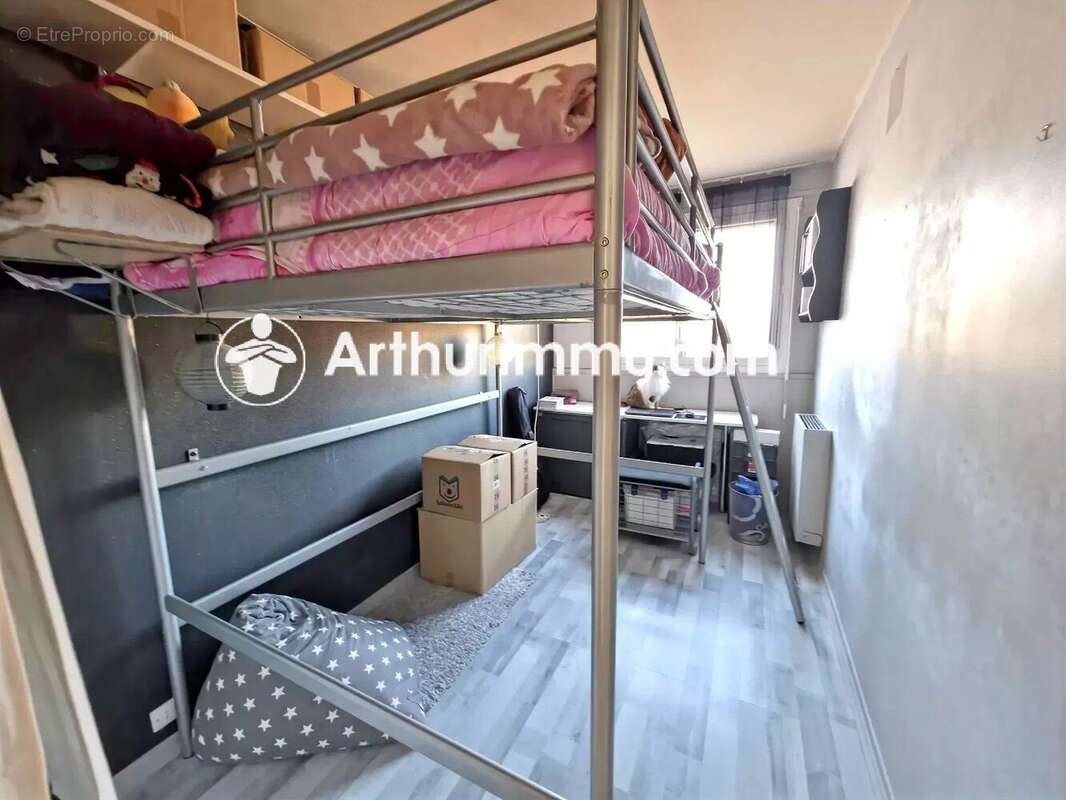 Appartement à SAVIGNY-LE-TEMPLE