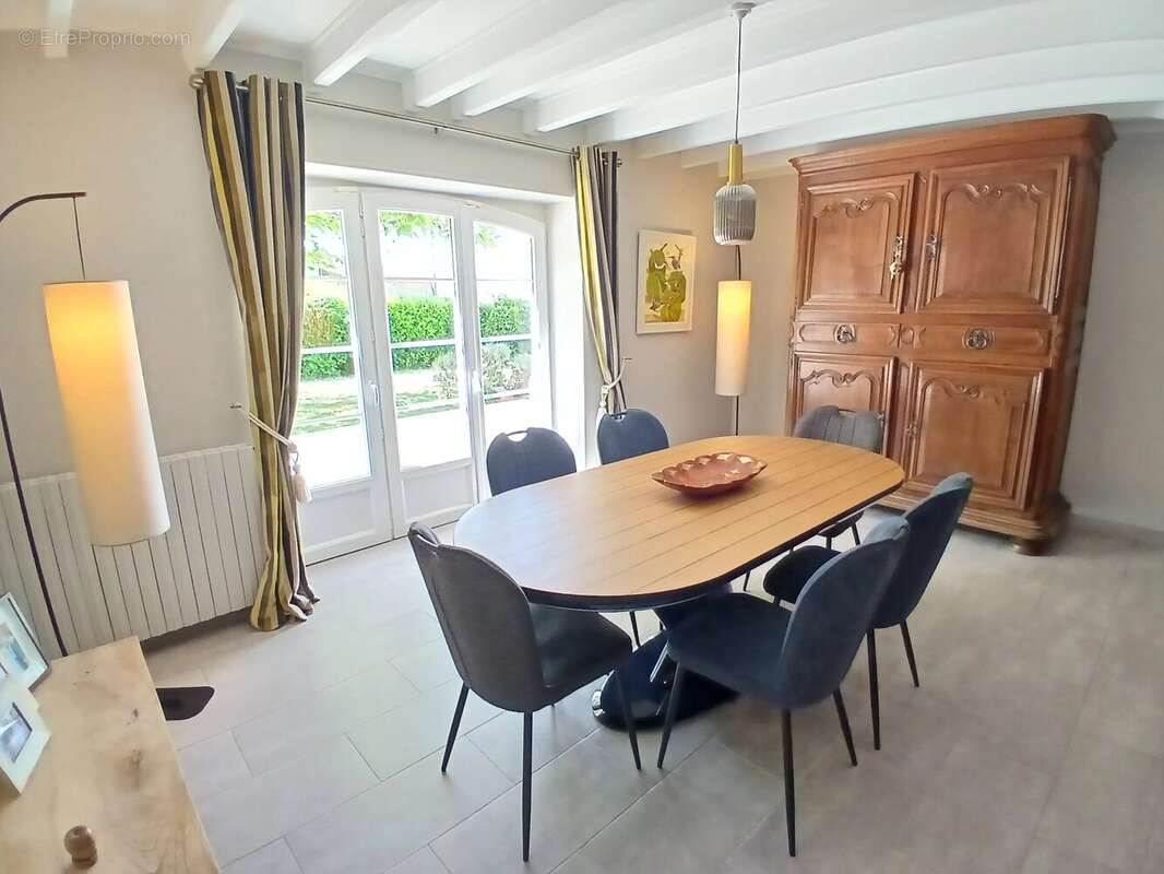 Maison à VILLEBOIS-LAVALETTE
