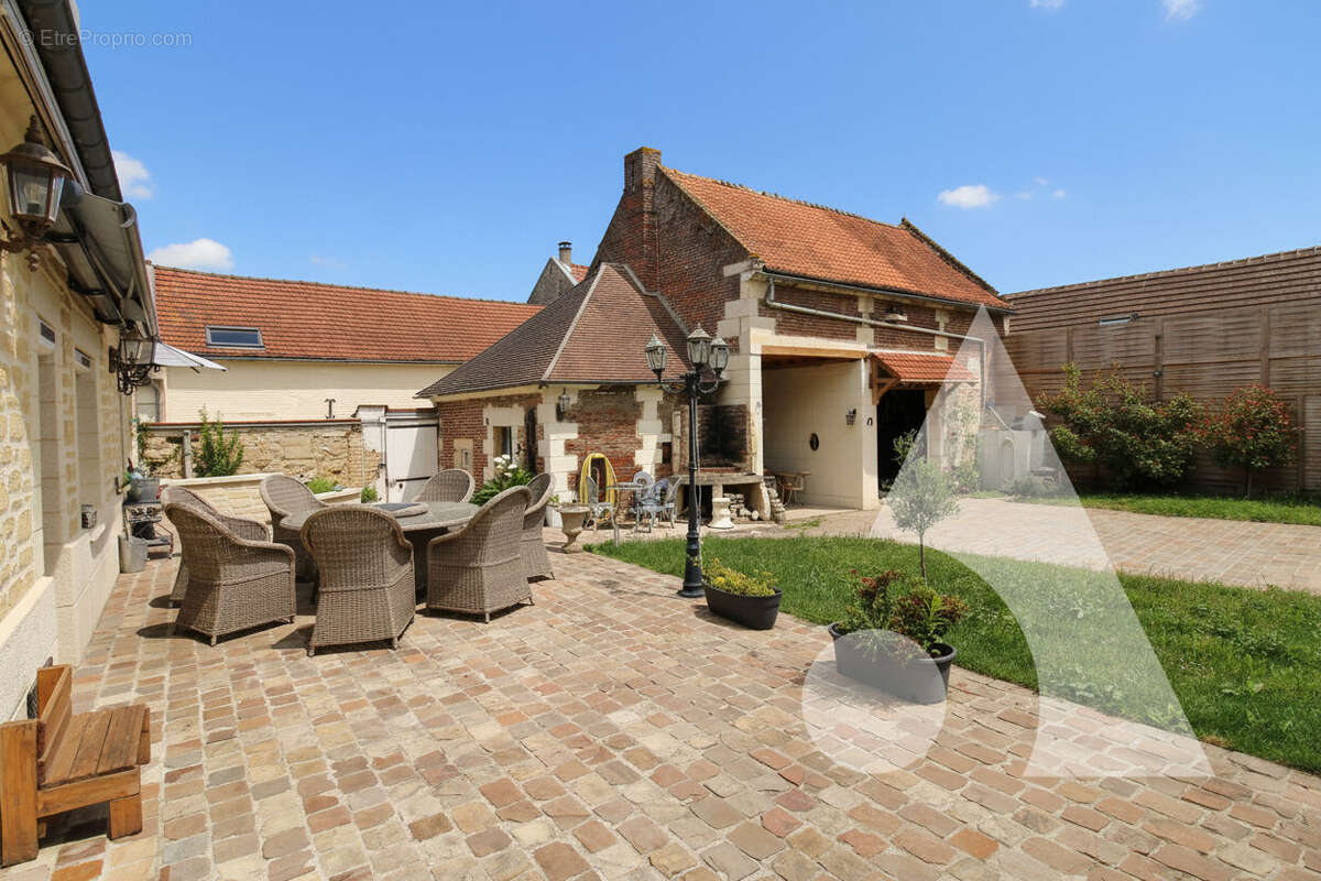 Maison Secteur ESTREES 5 pièce(s) 126 m2 - photo 4