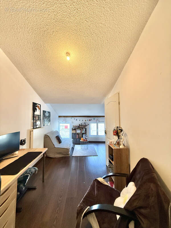 Appartement à LA CHAPELLE-DE-GUINCHAY