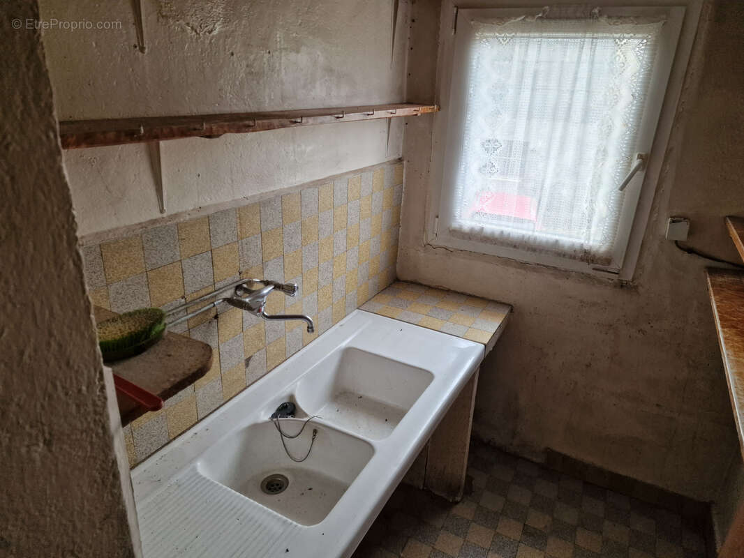 Maison à MURAT-SUR-VEBRE