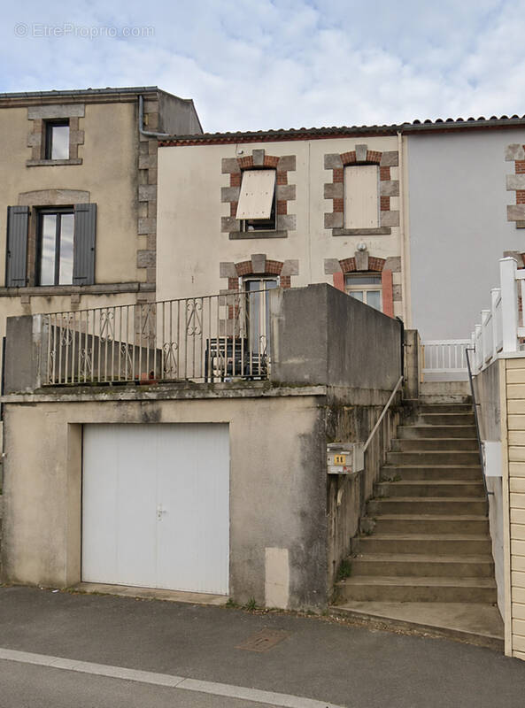 Maison à MONTOURNAIS