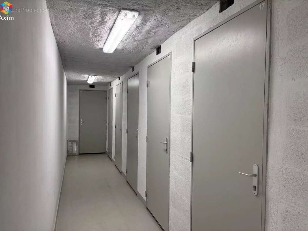 Appartement récent avec jardin, piscine et vue dégagée - photo 22