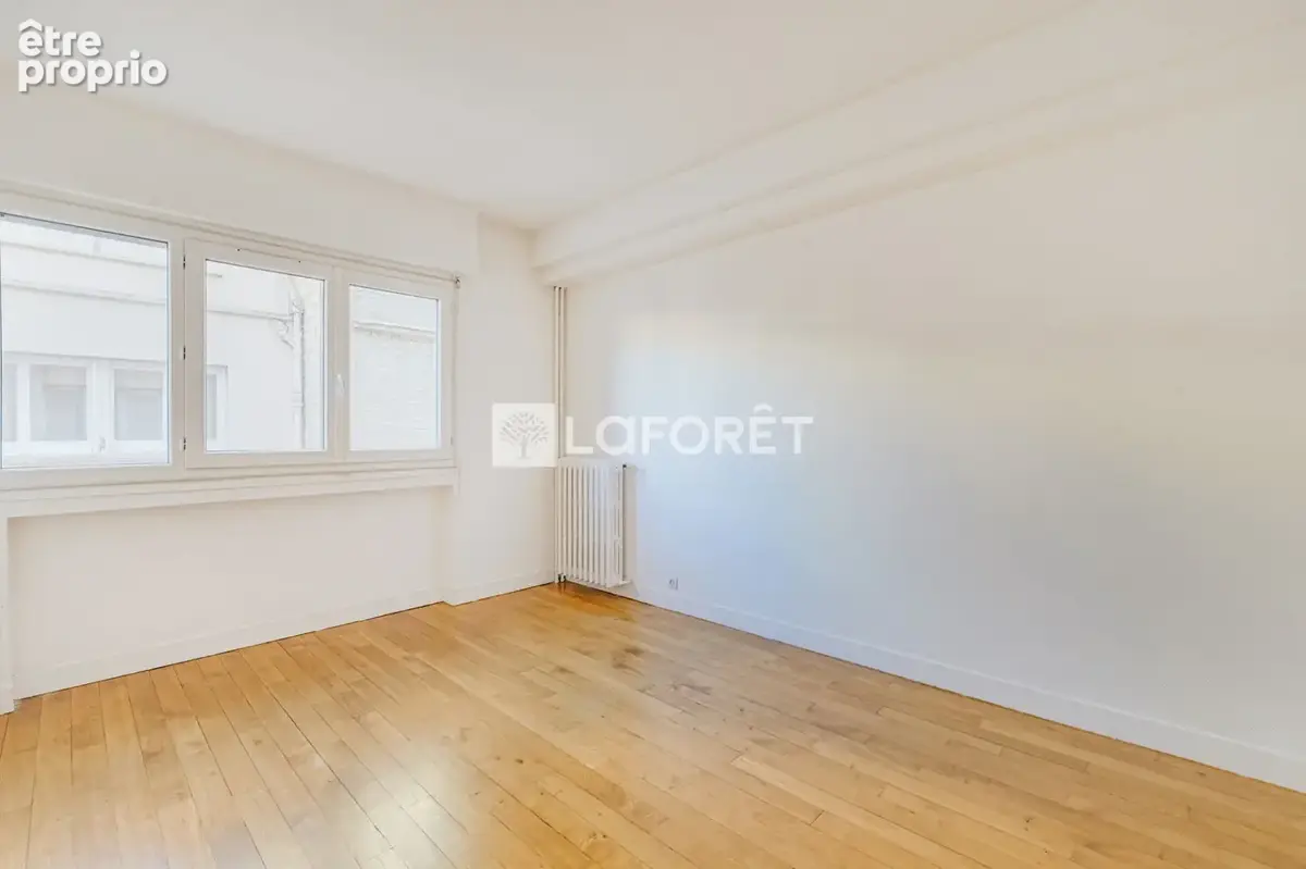 Appartement Paris 3 pièces 61m2 - Mairie du XVème - photo 6