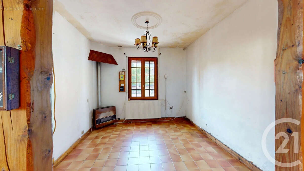 Maison à SAINT-QUENTIN