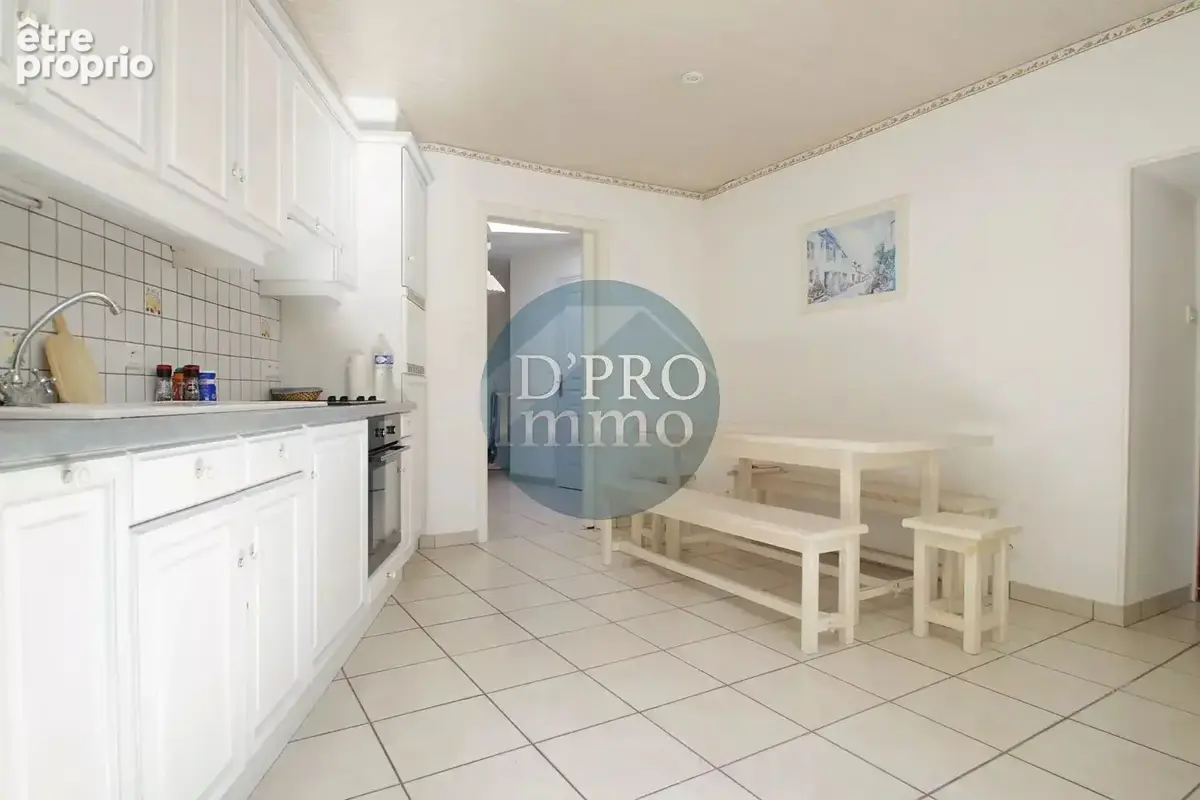 Maison familiale au calme à Remouillé - Vie de plain-pied et beaux volumes - photo 5