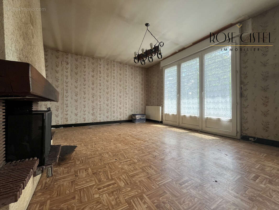 Maison à DAMPIERRE-SOUS-BROU