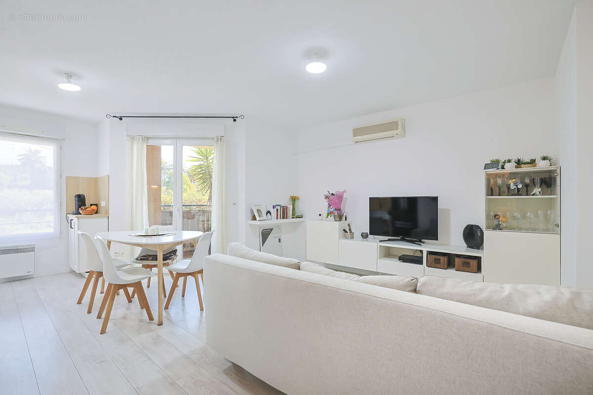 Appartement à HYERES