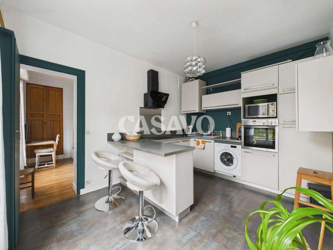 Appartement à LES LILAS