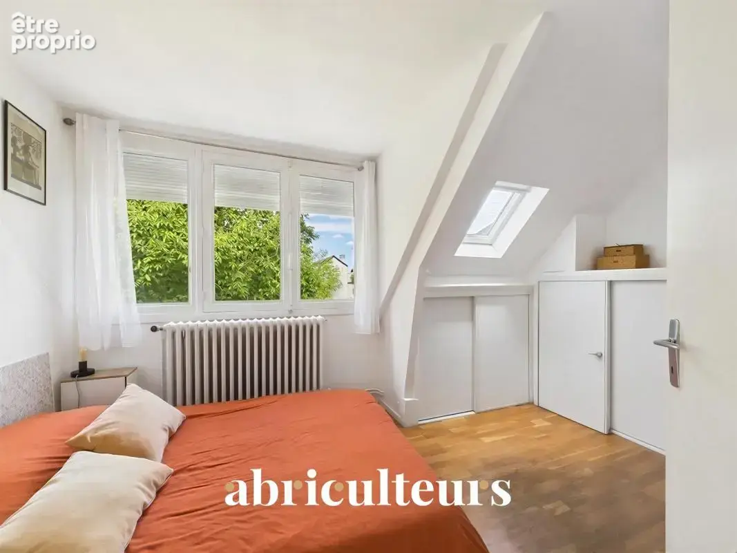 Maison familiale 7 pièces – Jardin sans vis-à-vis, grand garage et potentiel d’aménagement – Châtillon - photo 9