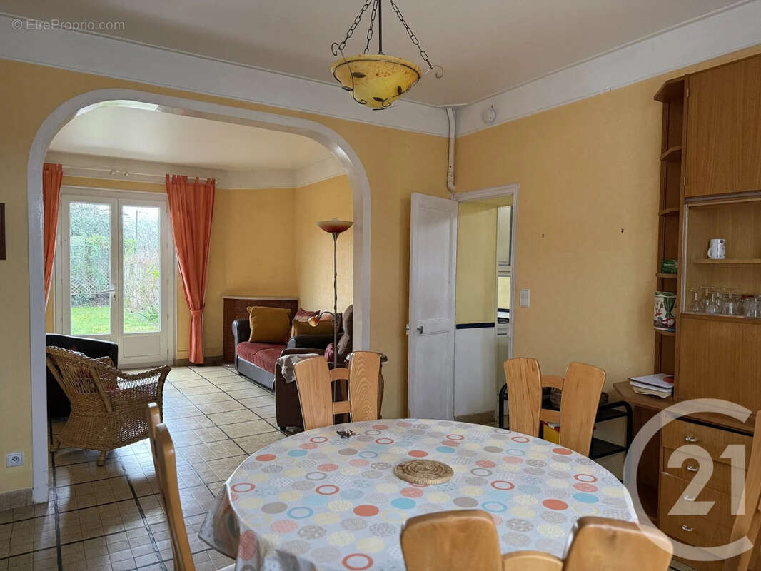 Maison à COSNE-COURS-SUR-LOIRE