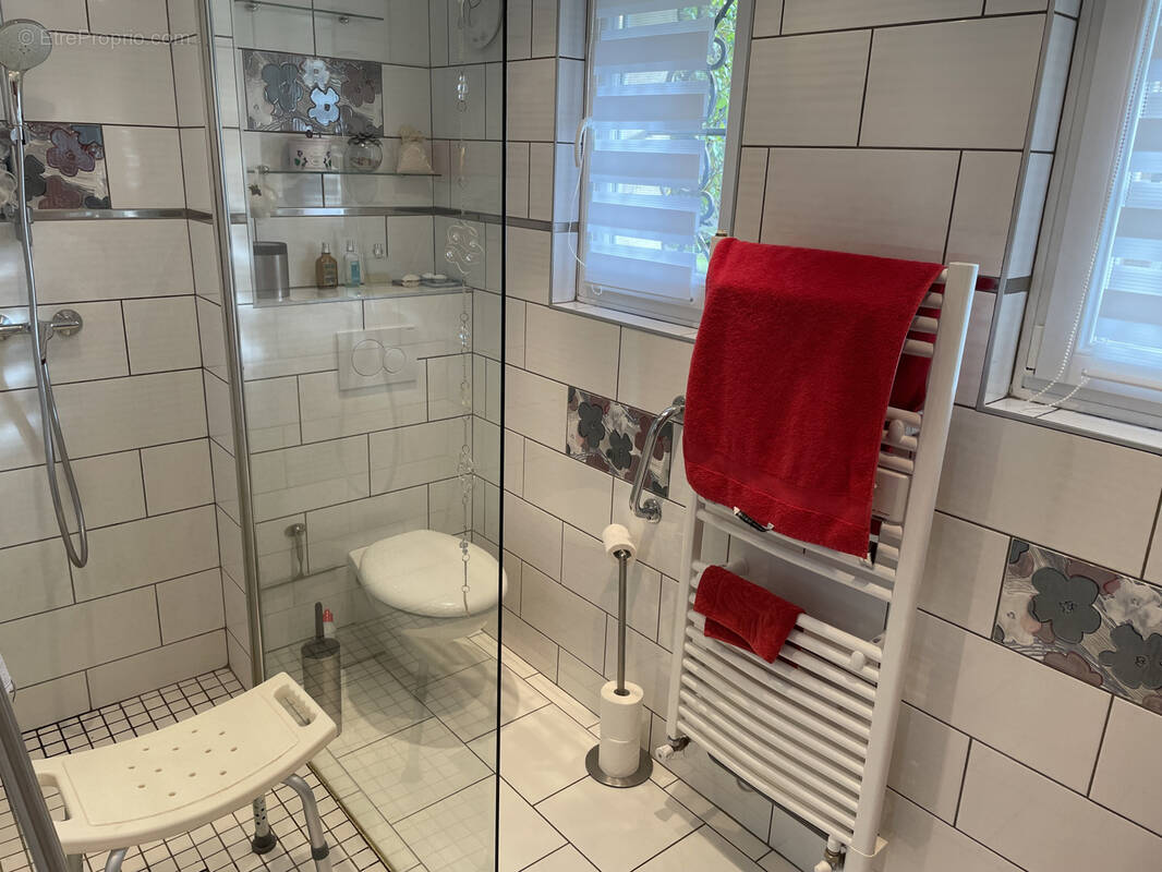 Maison à SAINT-VALBERT