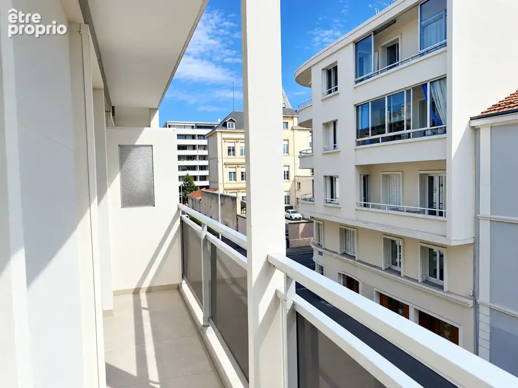 Clermont-Ferrand Centre : T3 de 72 m2 avec balcon, parking et cave - photo 4