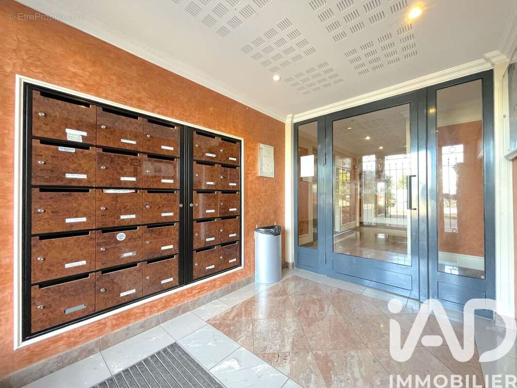 Photo 2 - Appartement à VIGNEUX-SUR-SEINE