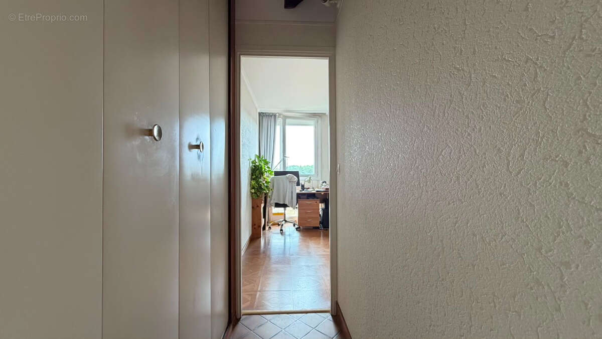 Appartement 65m² à livry-gargan - photo 4