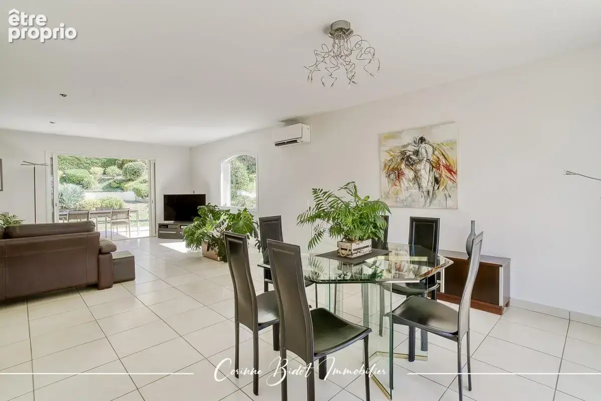Maison 6 pièces 186 m² à vendre à Saint-Pierre-De-Chandieu (69780) - photo 8