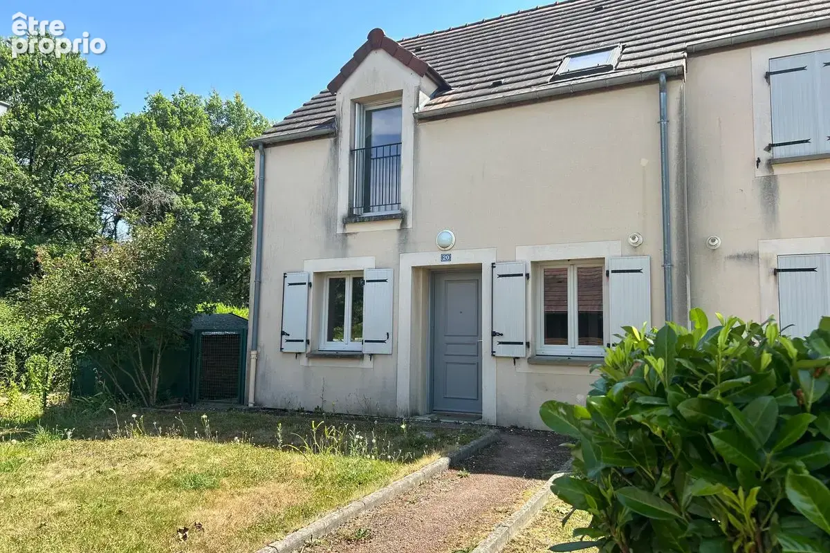Belle opportunité à Toucy : Charmante maison T5 avec jardin, terrasse et garage ! - photo 14