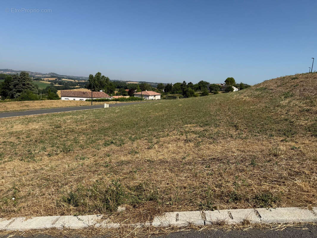 Terrain à SAINT-GERMIER