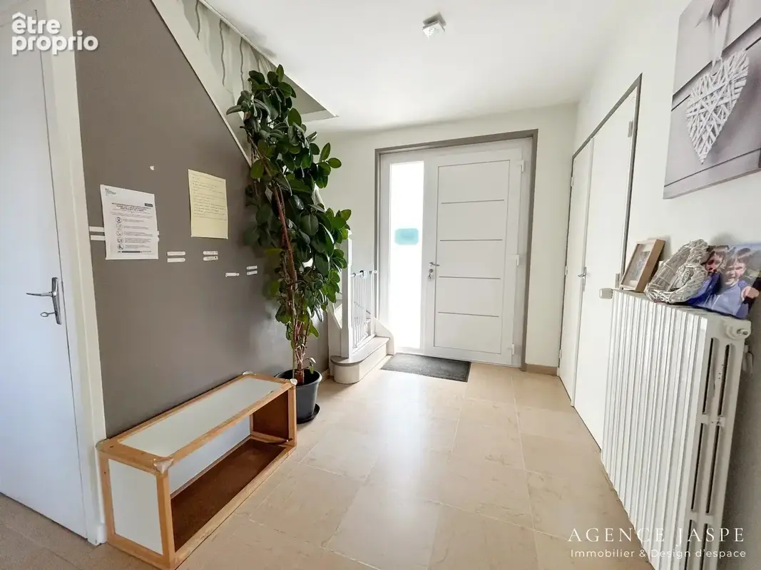 Maison 7 pièces 189 m² à vendre à Saint-Just-Saint-Rambert (42170) - photo 2