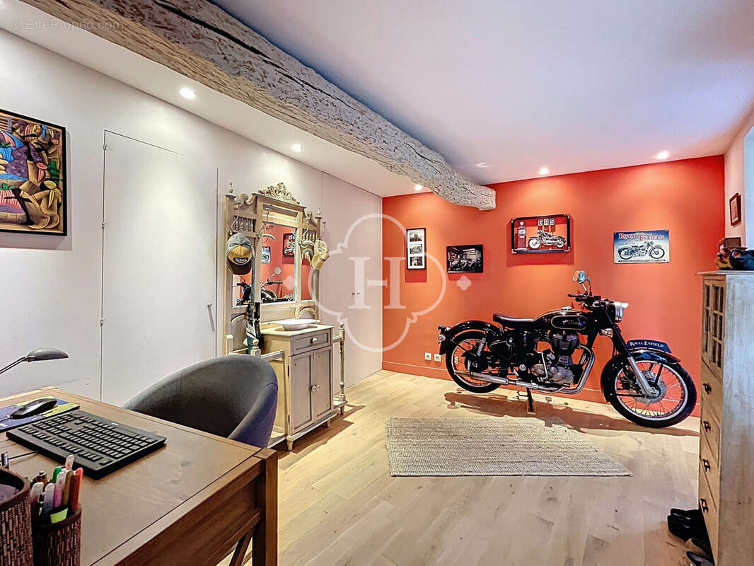 Maison à JUMEAUVILLE