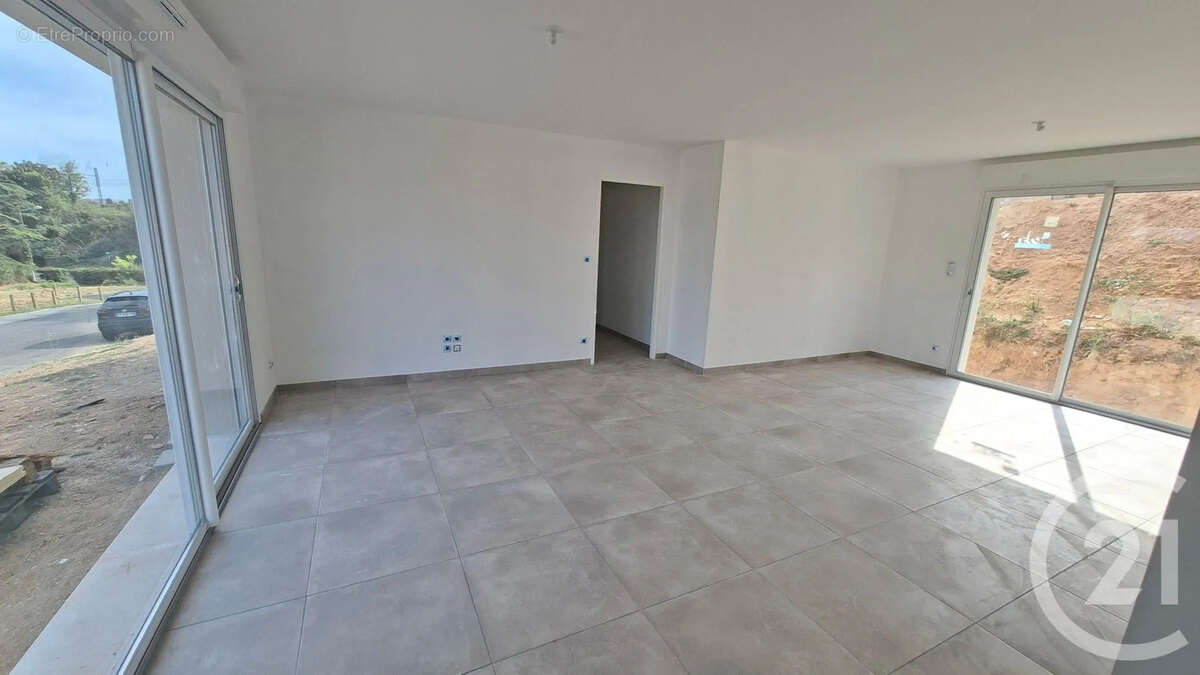 Maison 91 m² à Gond-Pontouvre  - photo 4