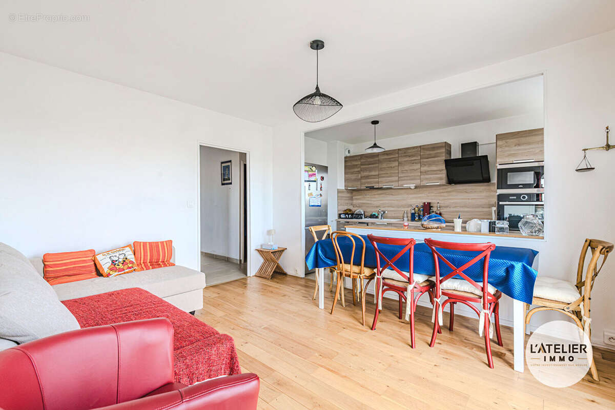 REIMS - Appartement 60 m² - 2 chambres - 7e étage avec ascenseur ? Vue panoramique - photo 4