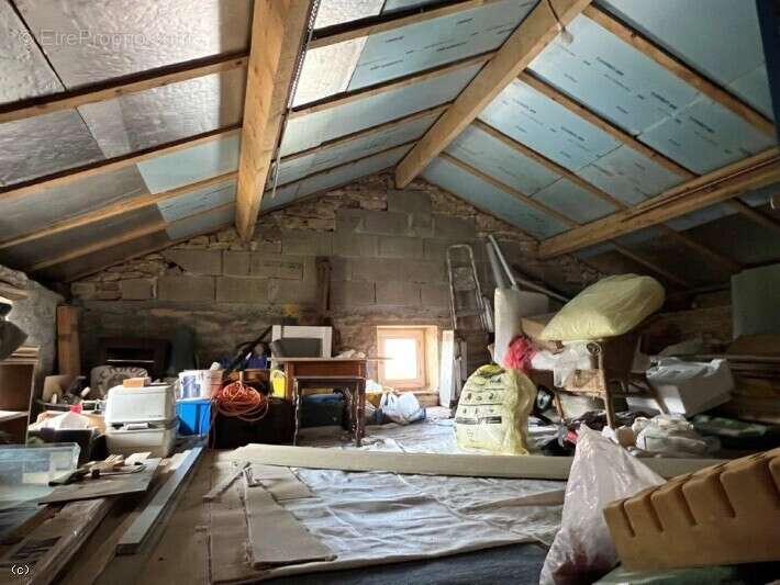 Jolie Maison de 3 Chambres avec Une Cour - photo 19