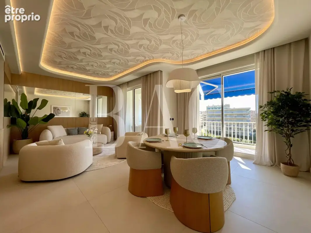 Cannes, appartement sur la Croisette, vue mer et port - photo 10