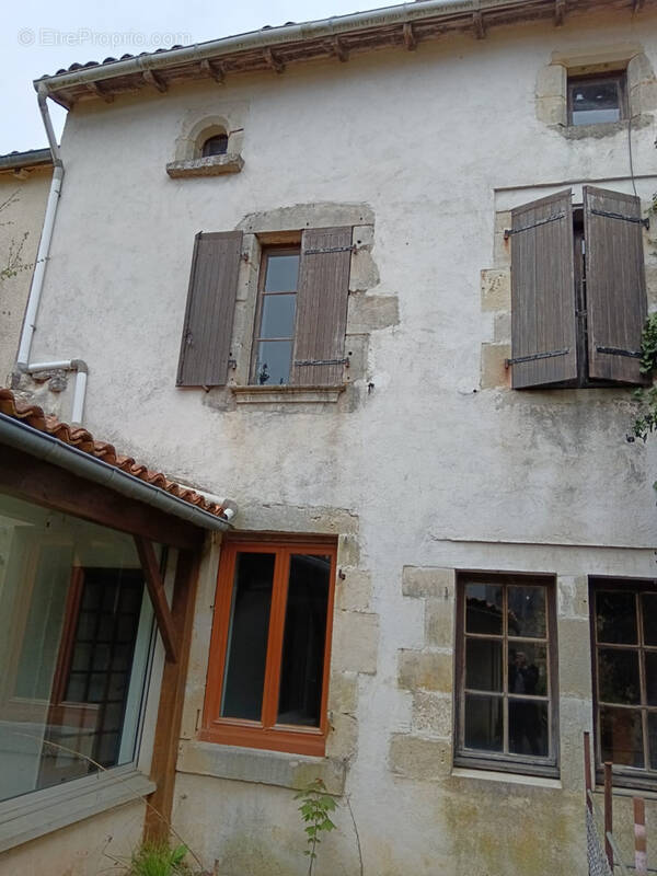 Maison à COUHE